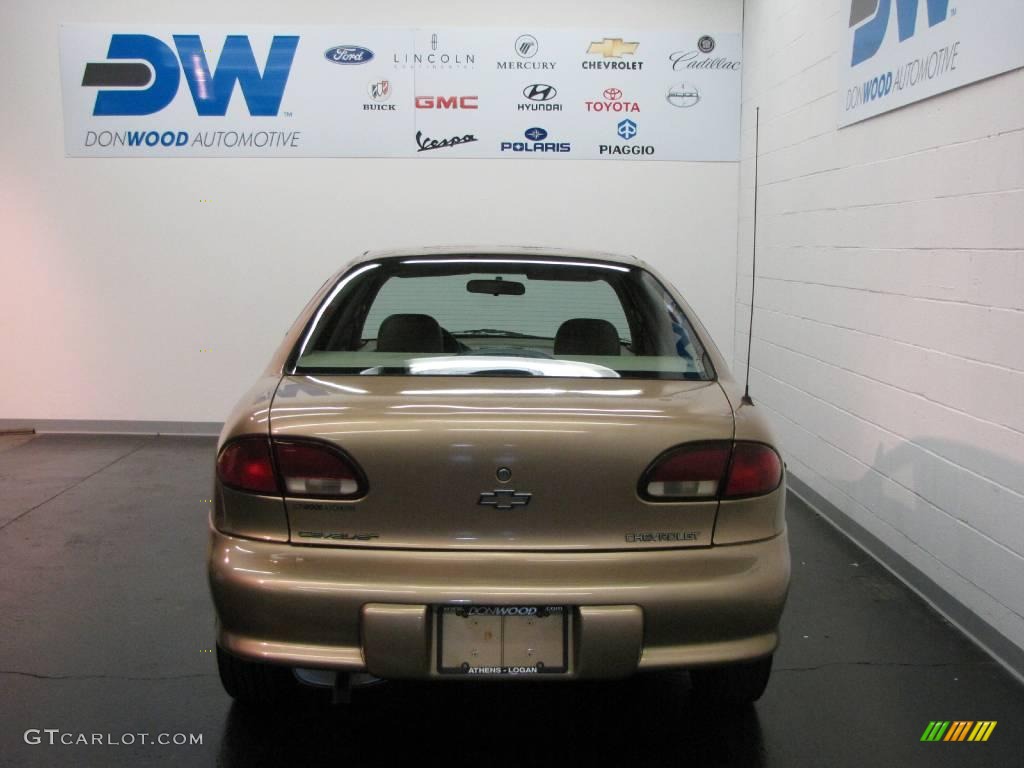 1998 Cavalier Sedan - Gold Metallic / Neutral photo #7