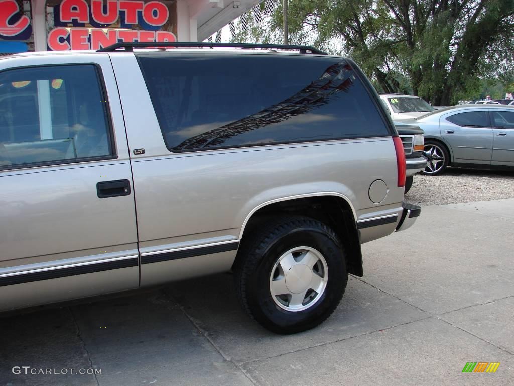 1999 Tahoe LT 4x4 - Light Pewter Metallic / Gray photo #42