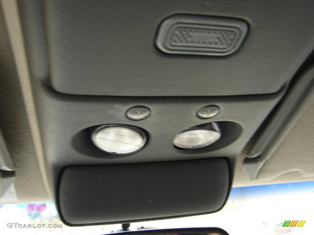 1999 Tahoe LT 4x4 - Light Pewter Metallic / Gray photo #55