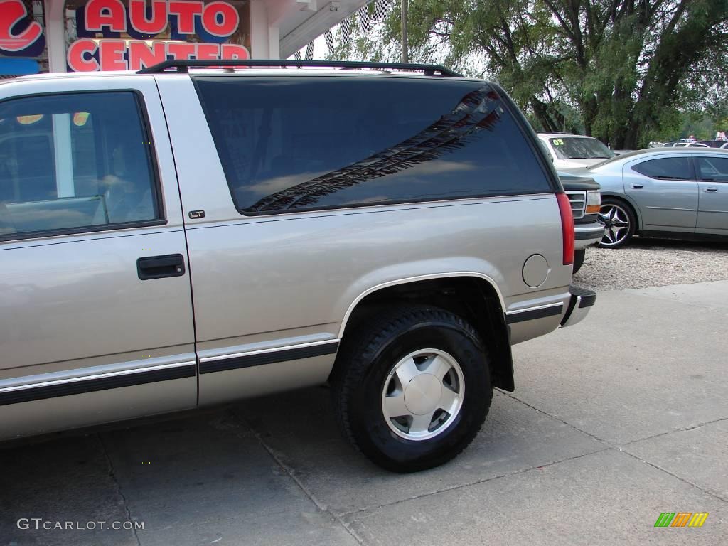 1999 Tahoe LT 4x4 - Light Pewter Metallic / Gray photo #61