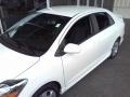 2009 Polar White Toyota Yaris S Sedan  photo #20