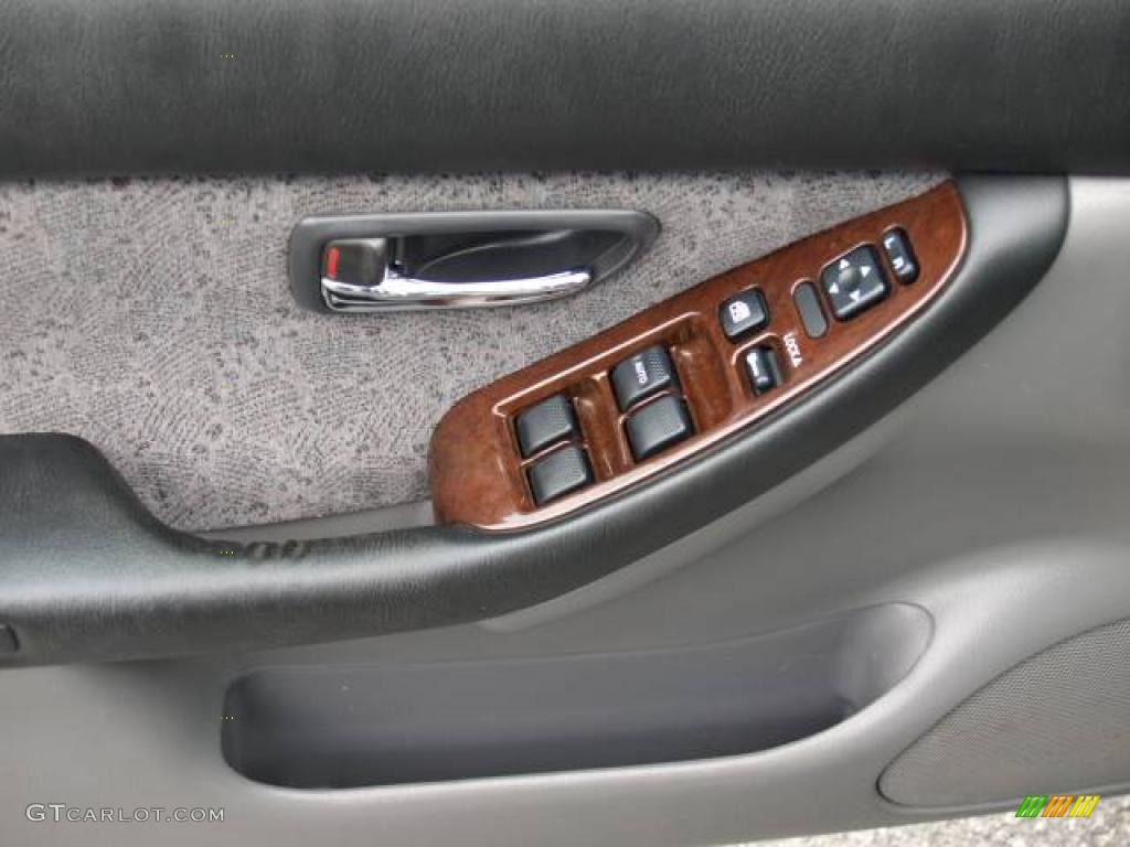 2002 Legacy GT Sedan - Titanium Pearl / Dark Gray photo #10