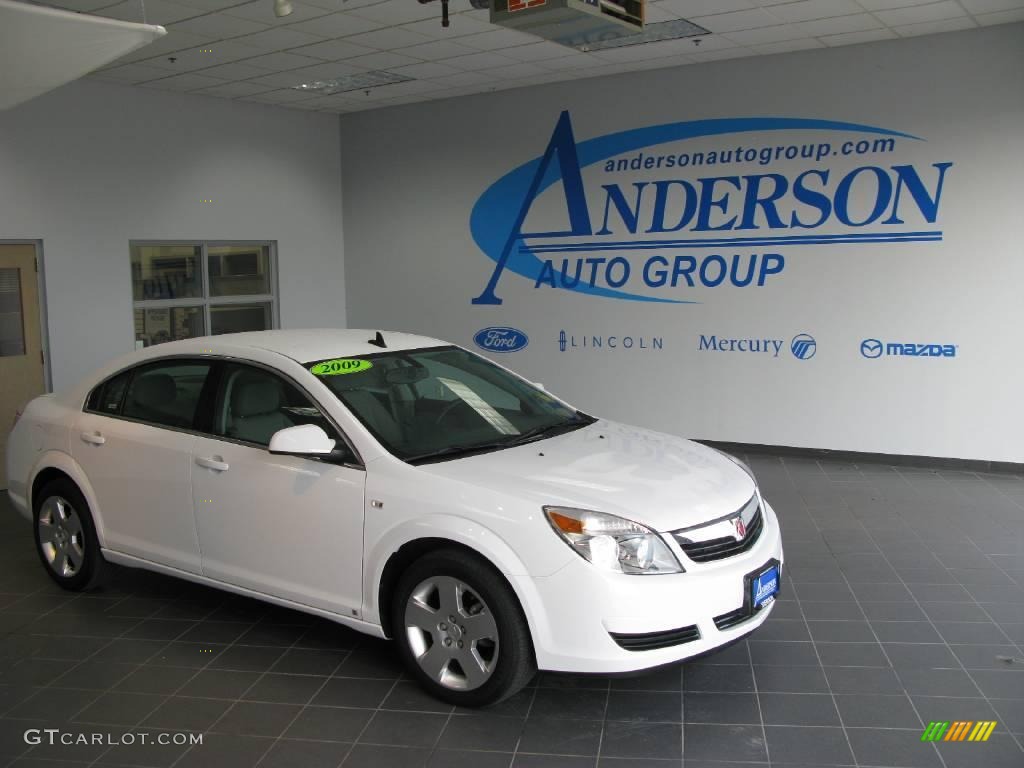 2009 Aura XE - Polar White / Gray photo #1