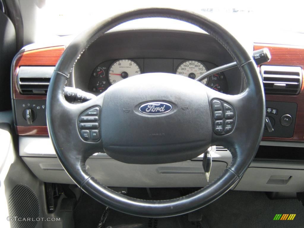 2005 F350 Super Duty Lariat Crew Cab 4x4 - True Blue Metallic / Medium Flint photo #23