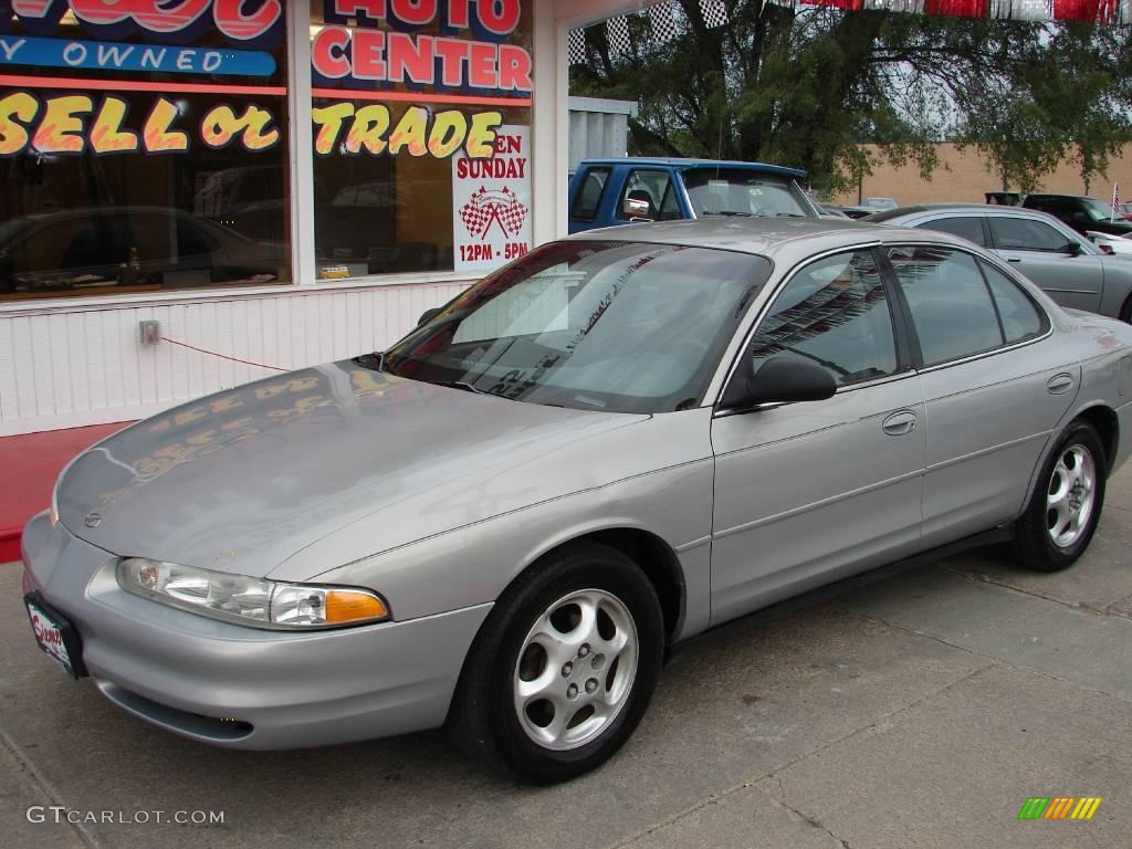 1998 Intrigue  - Silver Metallic / Gray photo #3