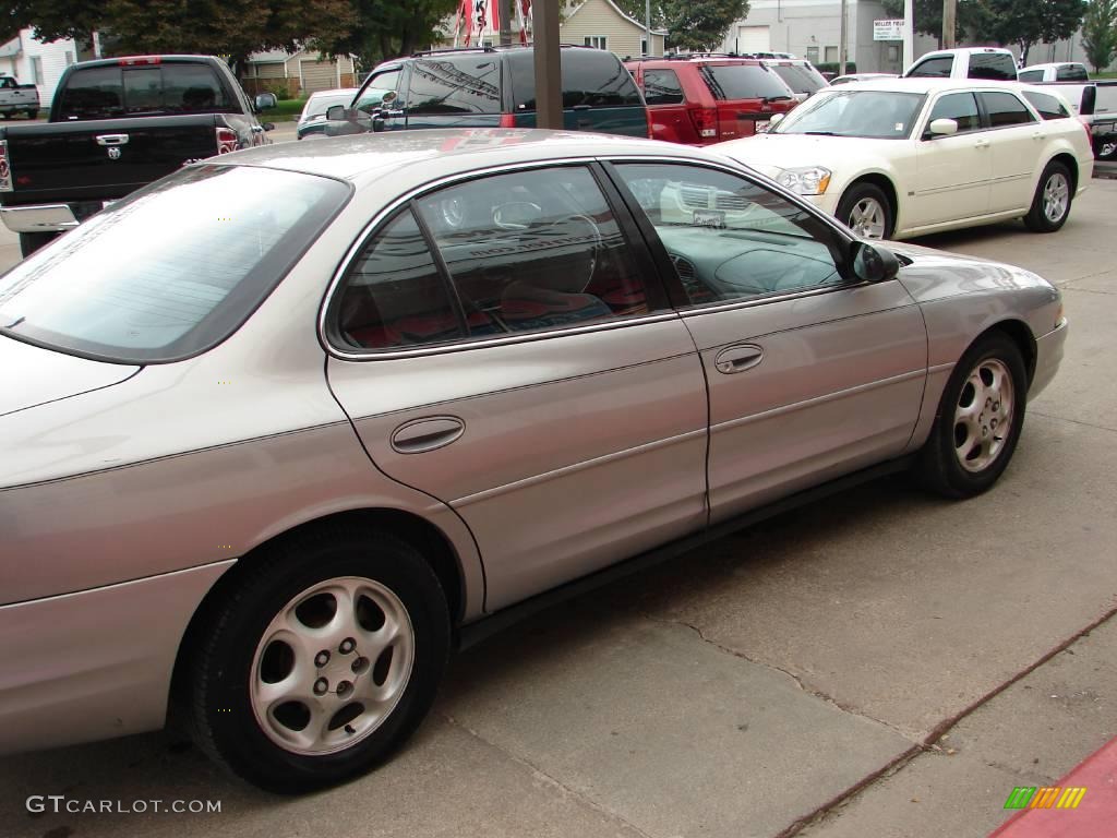 1998 Intrigue  - Silver Metallic / Gray photo #13