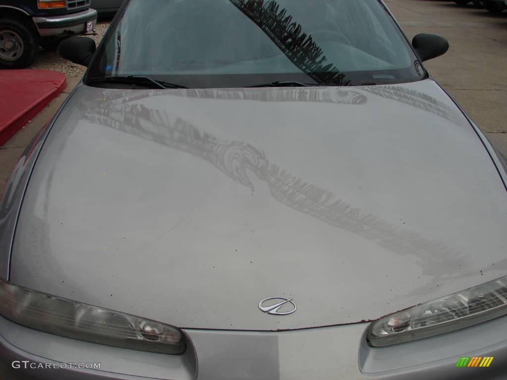 1998 Intrigue  - Silver Metallic / Gray photo #36