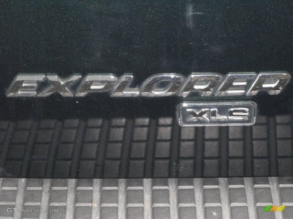 2002 Explorer XLS 4x4 - Dark Highland Green Metallic / Medium Parchment photo #18