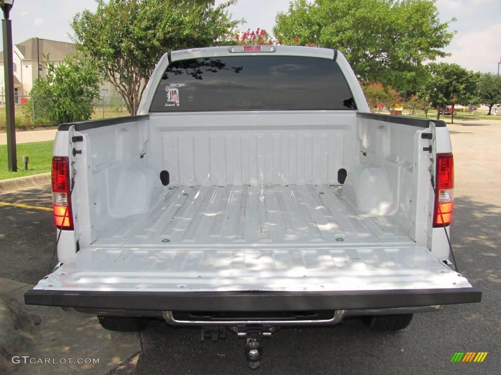 2006 F150 XLT SuperCrew 4x4 - Oxford White / Tan photo #17