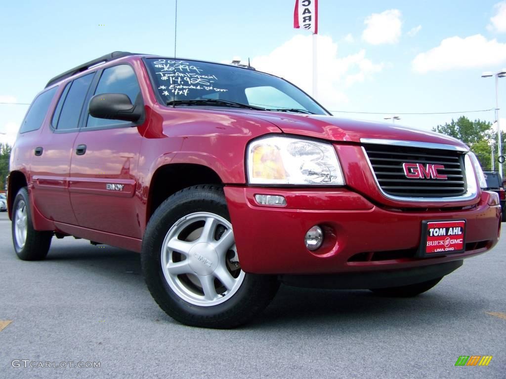 2005 Envoy XL SLT 4x4 - Magnetic Red Metallic / Light Gray photo #1