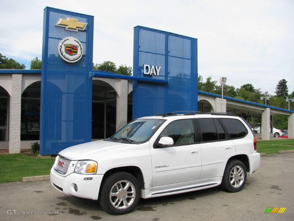 Summit White GMC Envoy