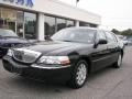 2009 Black Lincoln Town Car Signature L  photo #2