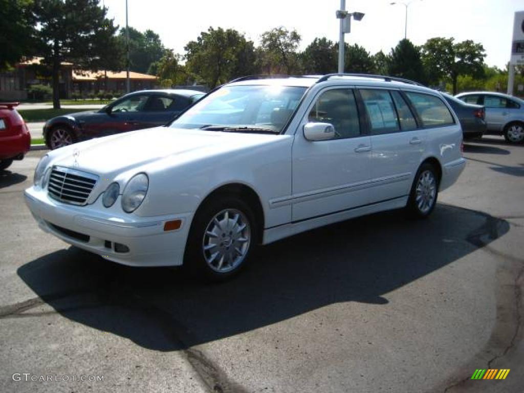 2001 E 320 4Matic Wagon - Glacier White / Java photo #1