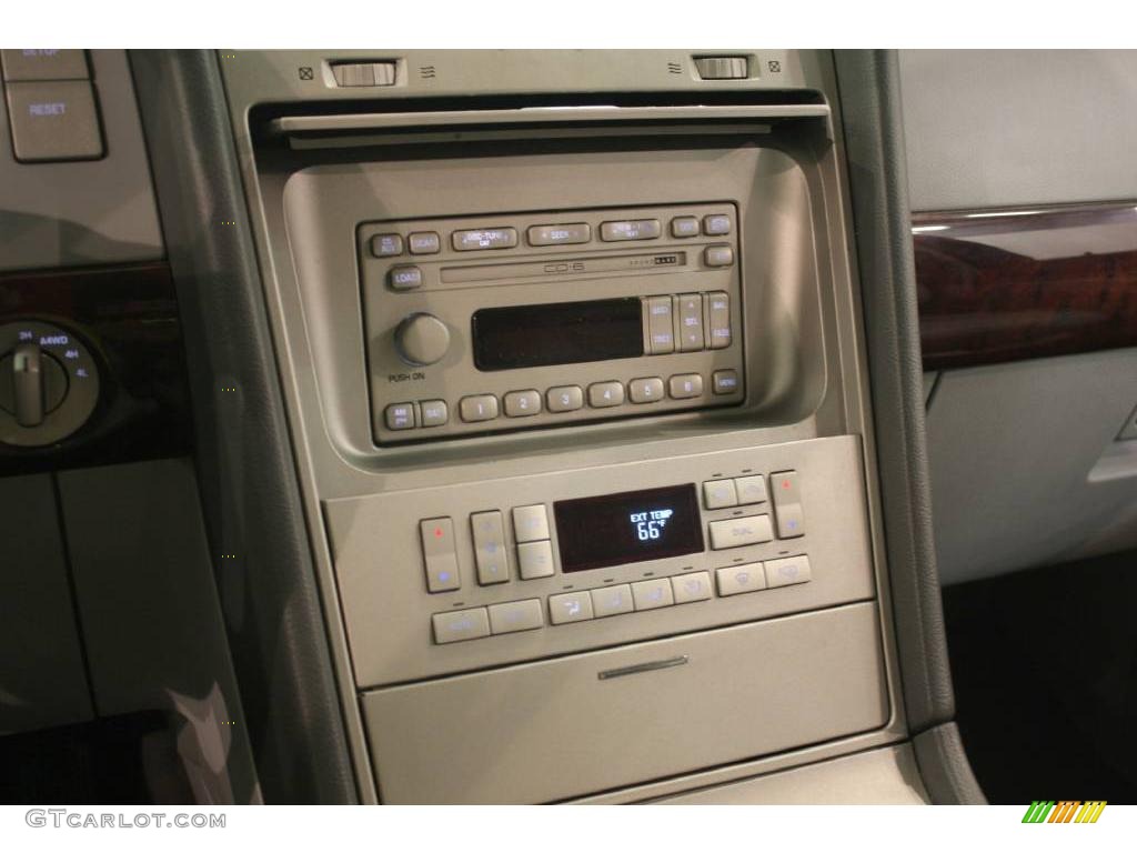 2004 Navigator Luxury 4x4 - True Blue Metallic / Dove Grey photo #17