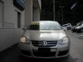 2005 Wheat Beige Metallic Volkswagen Jetta 2.5 Sedan  photo #7