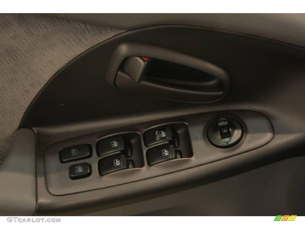 2004 Elantra GLS Sedan - Sterling Silver / Dark Gray photo #8