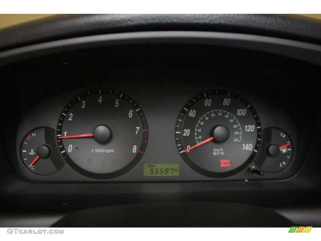 2004 Elantra GLS Sedan - Sterling Silver / Dark Gray photo #11