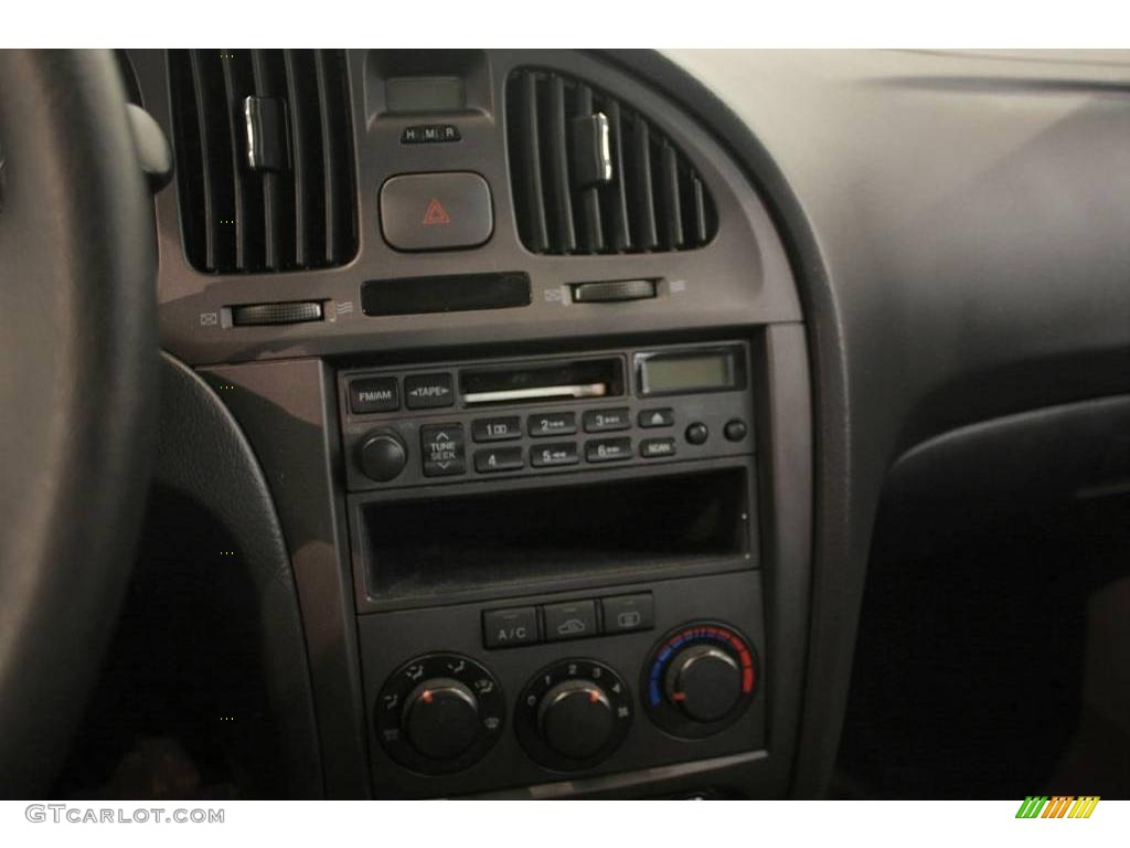 2004 Elantra GLS Sedan - Sterling Silver / Dark Gray photo #12