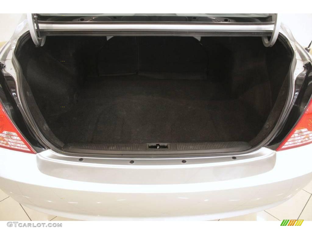 2004 Elantra GLS Sedan - Sterling Silver / Dark Gray photo #18