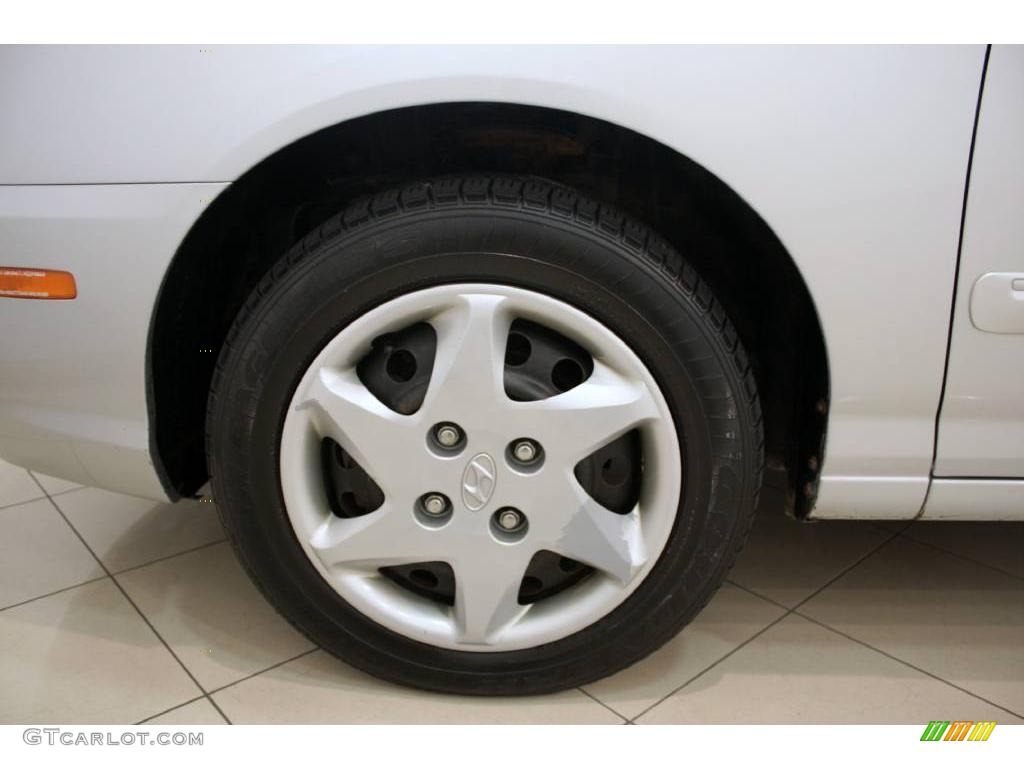 2004 Elantra GLS Sedan - Sterling Silver / Dark Gray photo #20