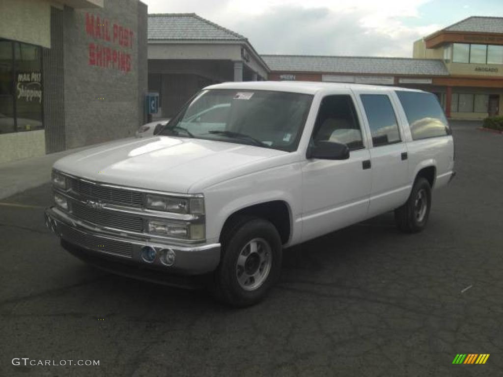 1994 Suburban C1500 - White / Gray photo #2