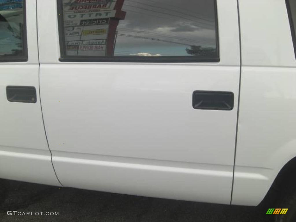 1994 Suburban C1500 - White / Gray photo #14
