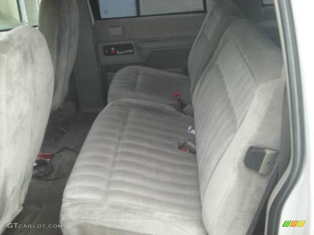 1994 Suburban C1500 - White / Gray photo #22