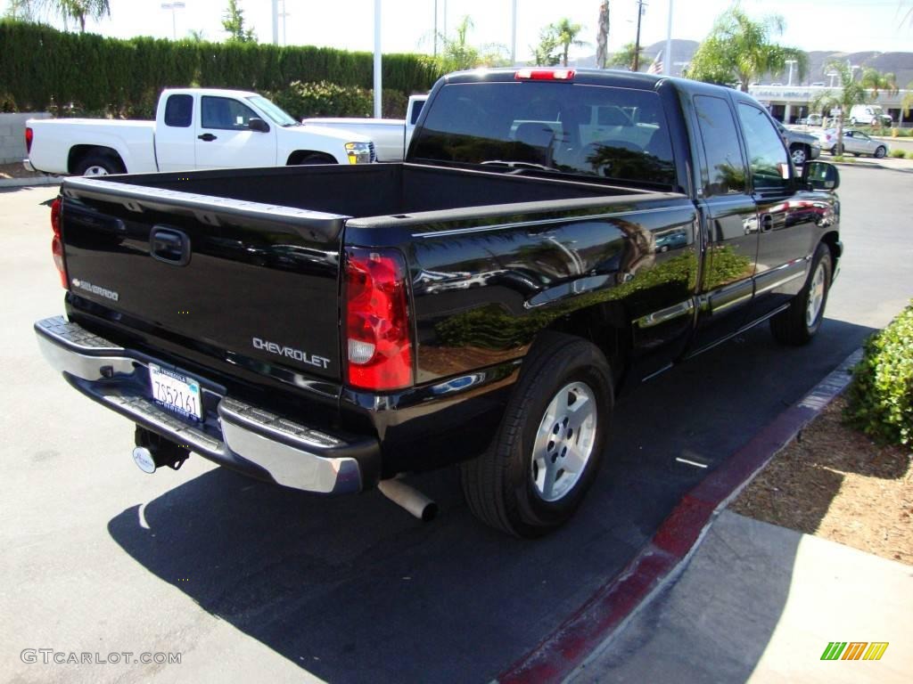 2005 Silverado 1500 LS Extended Cab - Black / Medium Gray photo #3