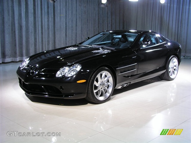 Black Mercedes-Benz SLR