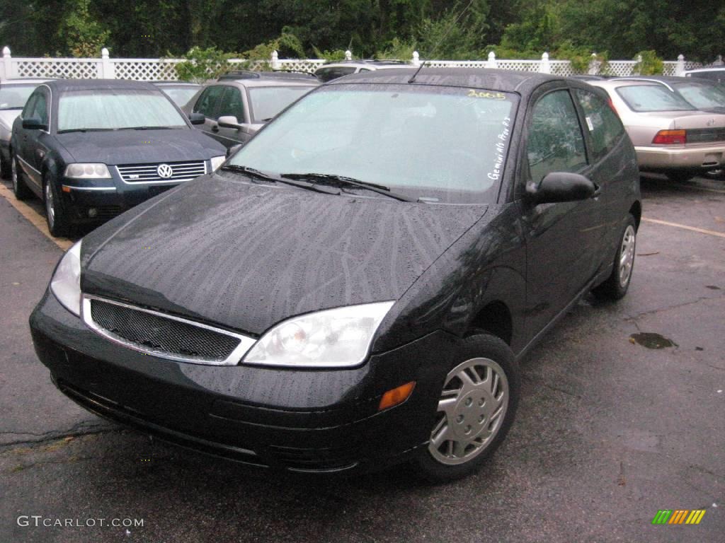 2005 Focus ZX3 S Coupe - Pitch Black / Charcoal/Charcoal photo #6