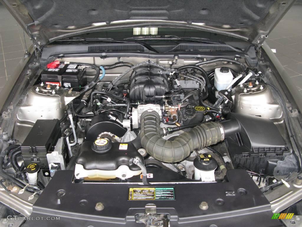 2005 Mustang V6 Premium Coupe - Mineral Grey Metallic / Dark Charcoal photo #13