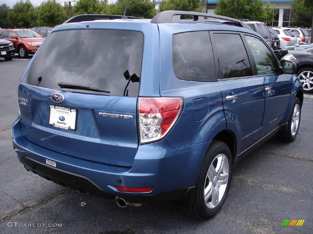 2009 Forester 2.5 X Limited - Newport Blue Pearl / Platinum photo #4