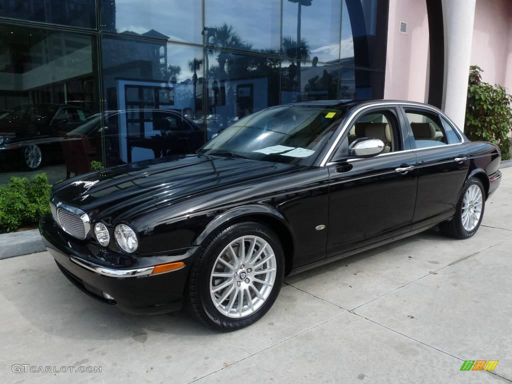 2007 XJ XJ8 - Ebony Black / Ivory/Charcoal photo #1