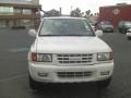 1998 Cream White Isuzu Rodeo LS  photo #12