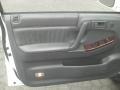 1998 Cream White Isuzu Rodeo LS  photo #18