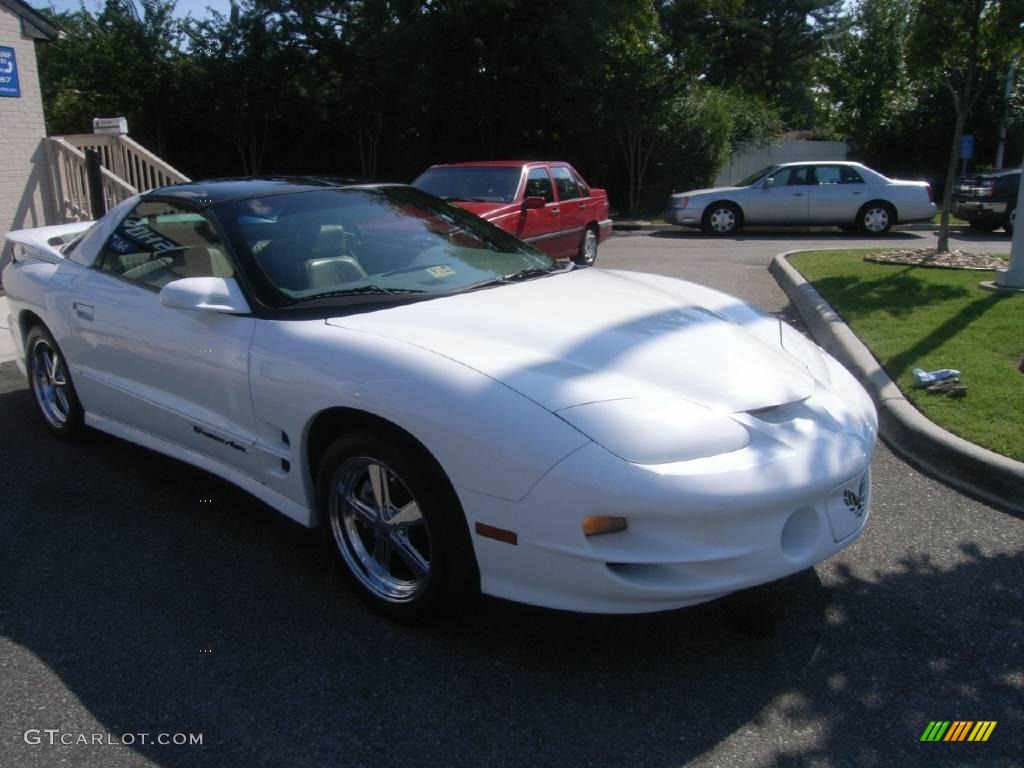 2000 Firebird Trans Am Coupe - Arctic White / Taupe photo #8