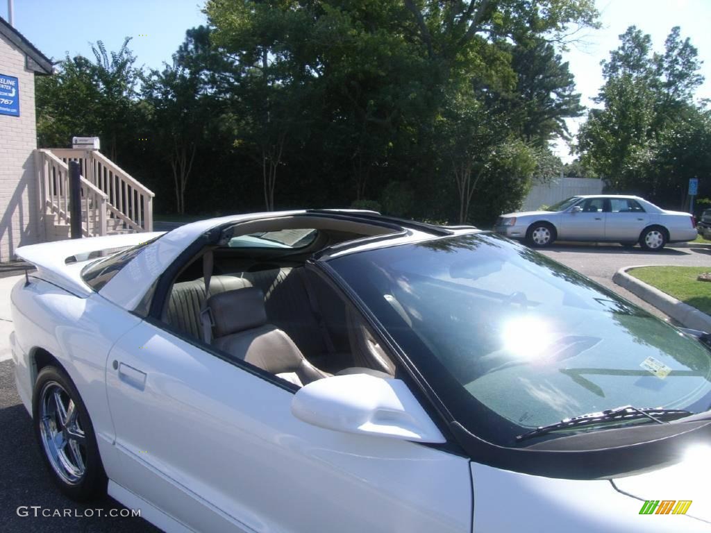 2000 Firebird Trans Am Coupe - Arctic White / Taupe photo #12