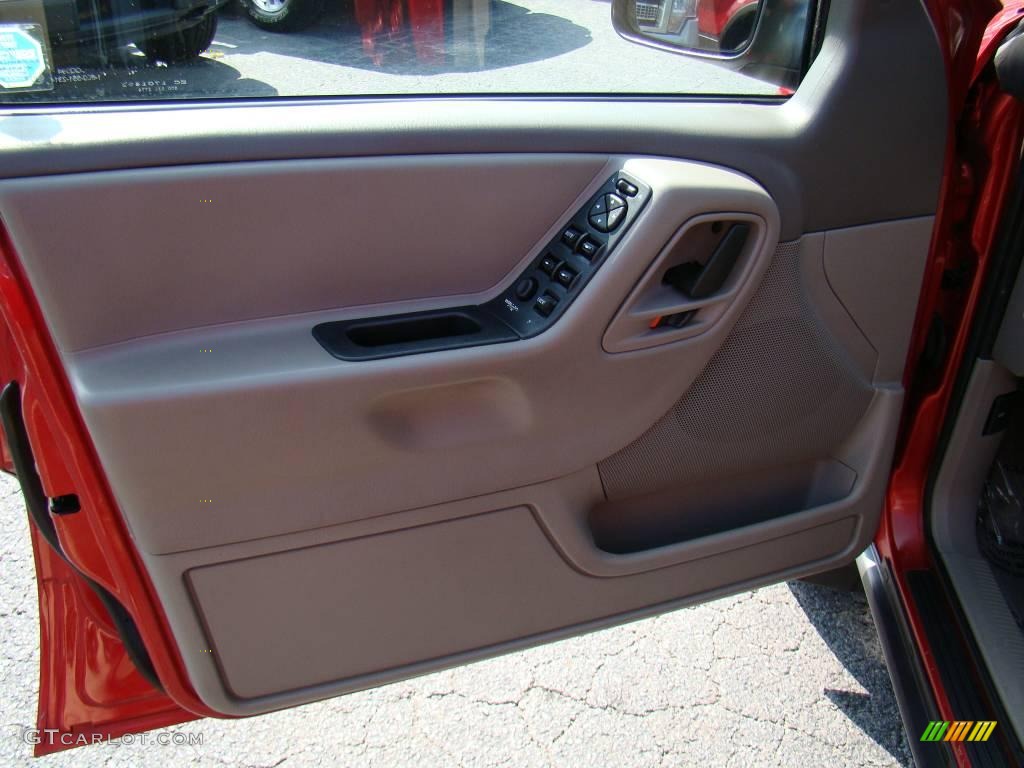 2003 Grand Cherokee Laredo - Inferno Red Tinted Pearlcoat / Sandstone photo #15