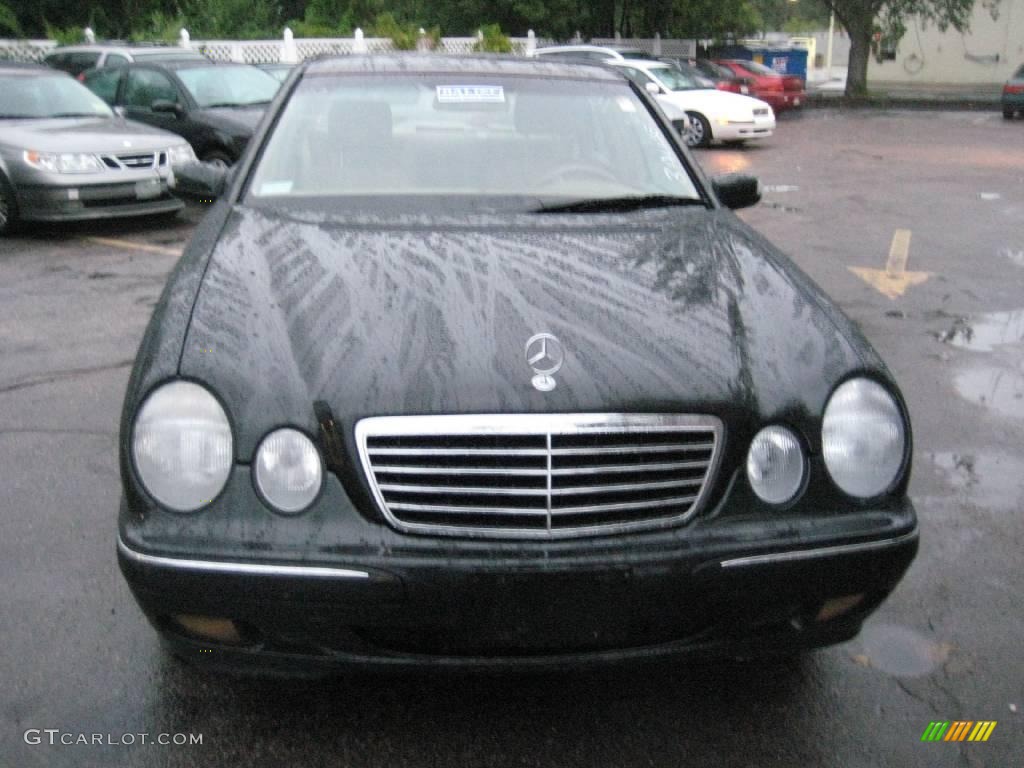 Black Mercedes-Benz E