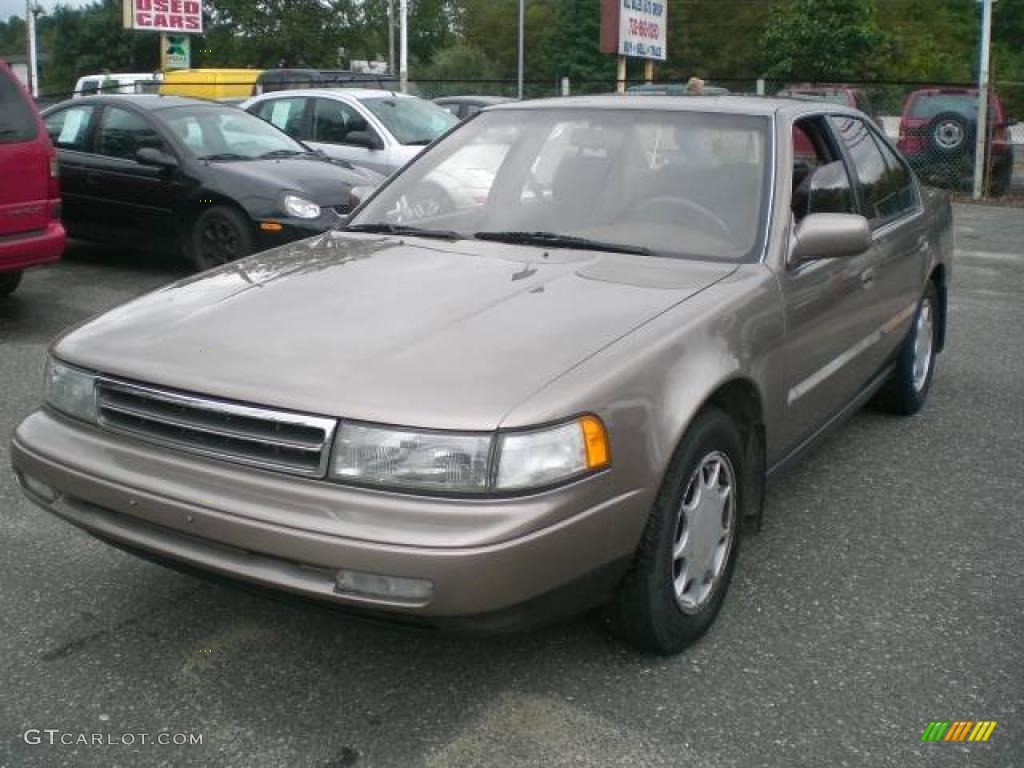1989 Maxima SE - Sand Gray Metallic / Dark Red photo #2