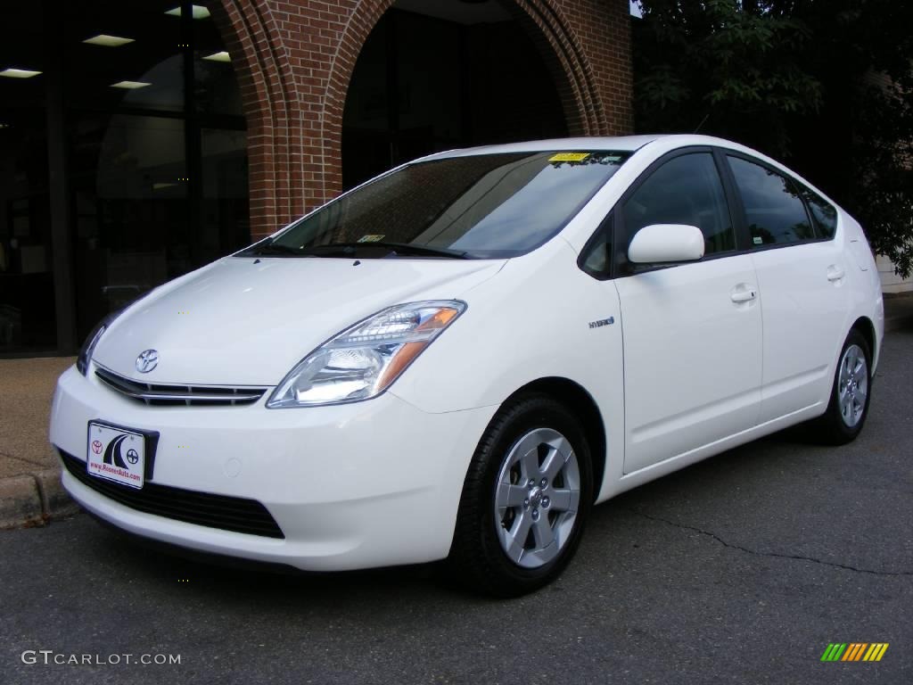 Super White Toyota Prius