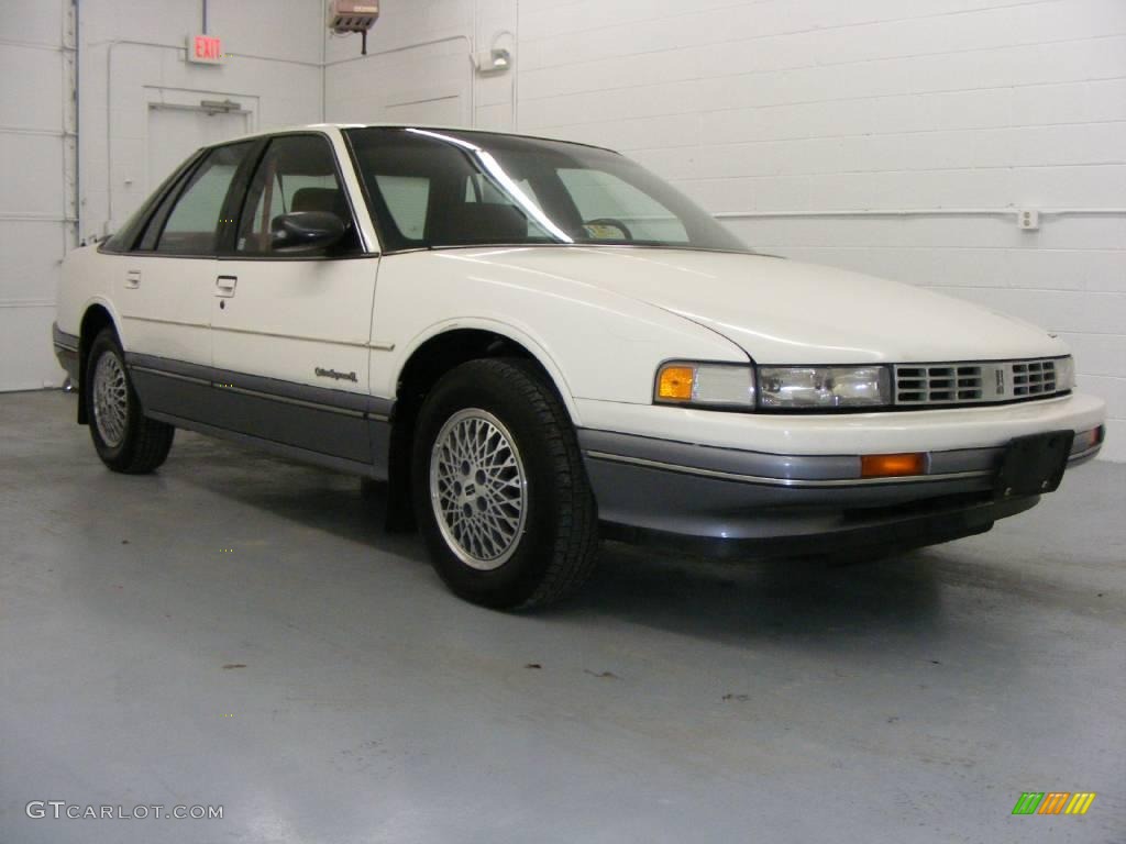 1990 Cutlass Supreme SL Sedan - White / Red photo #2