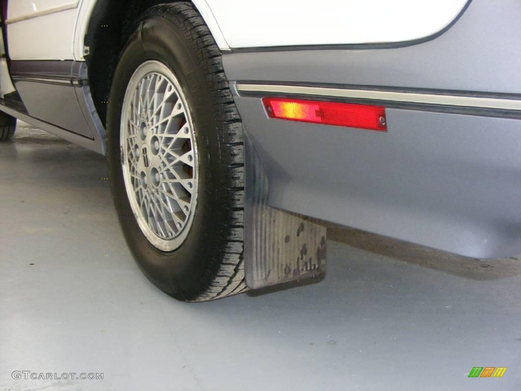 1990 Cutlass Supreme SL Sedan - White / Red photo #33