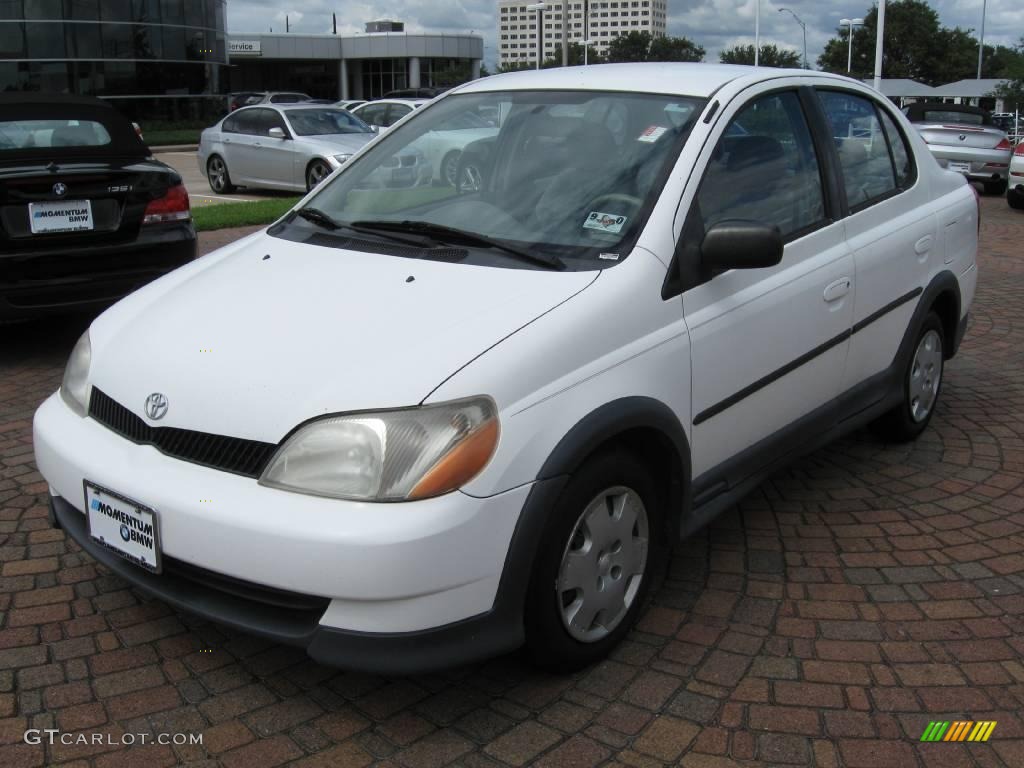 2000 ECHO Sedan - Super White / Warm Gray photo #3