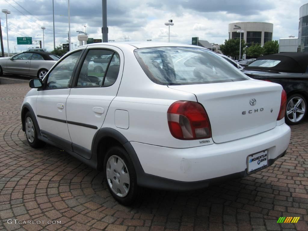 2000 ECHO Sedan - Super White / Warm Gray photo #5