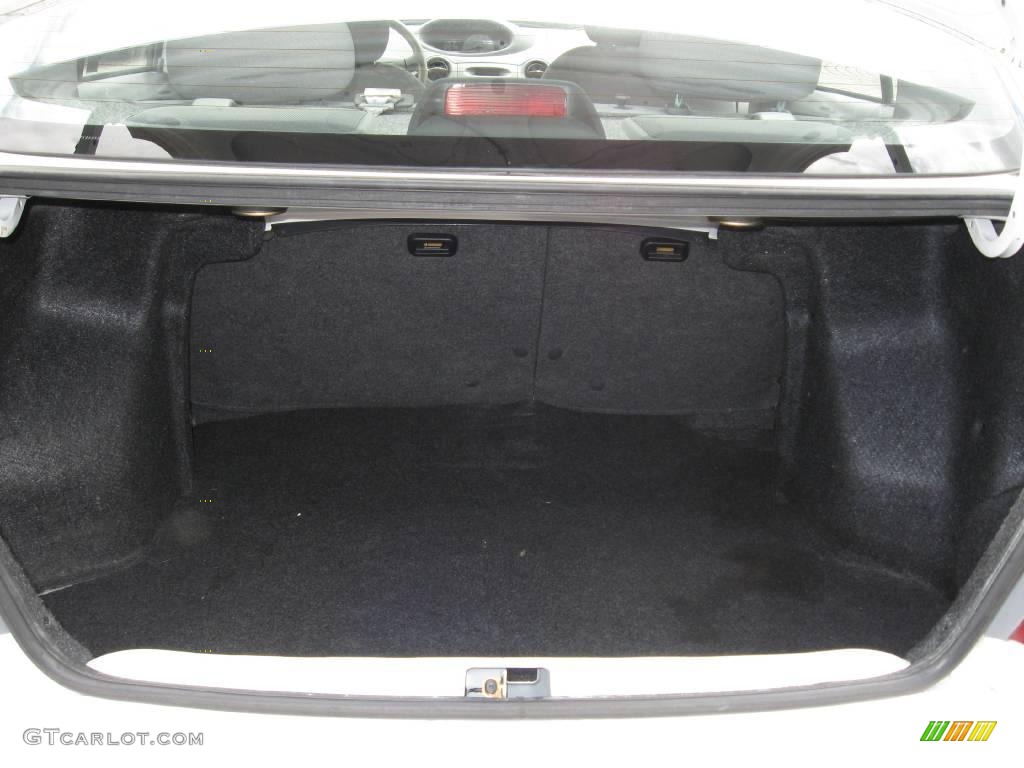 2000 ECHO Sedan - Super White / Warm Gray photo #11