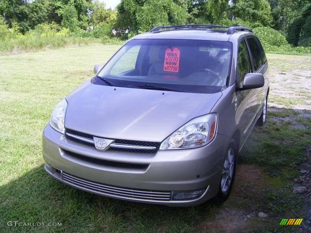 2004 Sienna XLE Limited - Desert Sand Mica / Fawn Beige photo #1