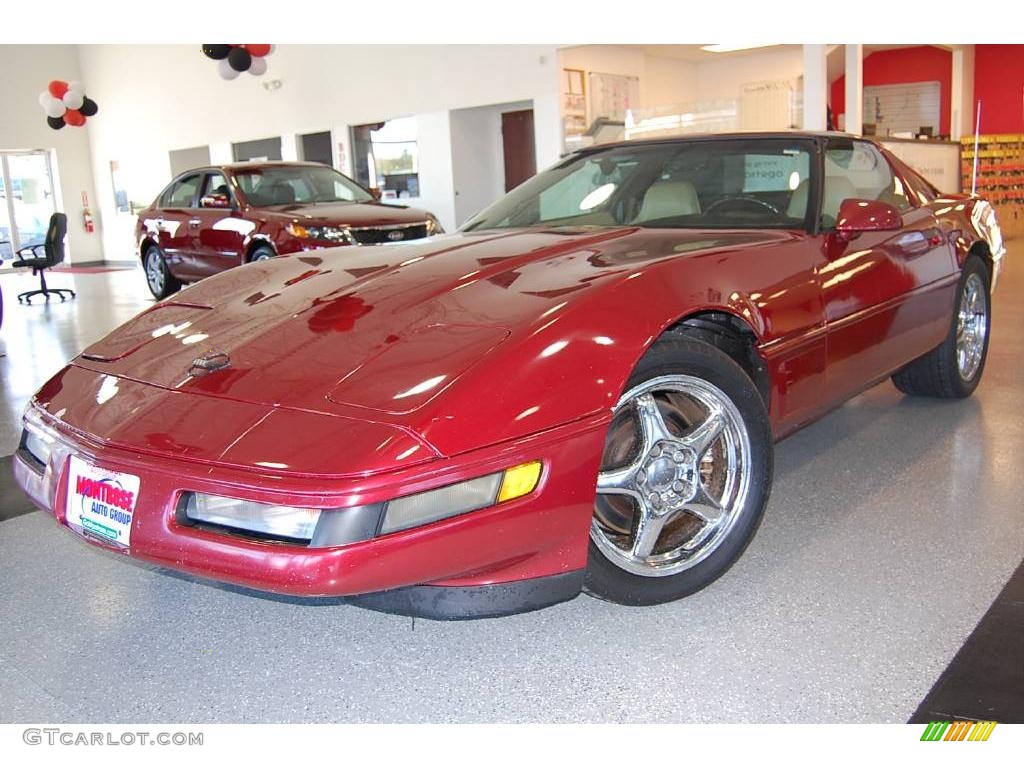 1995 Corvette Coupe - Brilliant Red Metallic / Beige photo #1