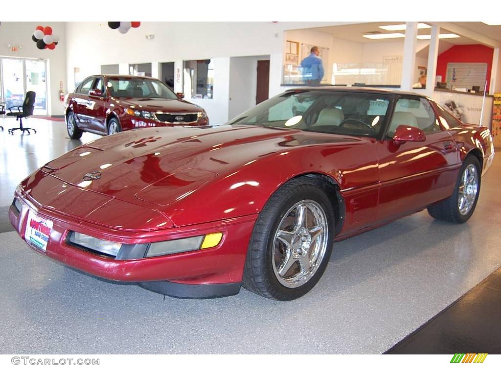 1995 Corvette Coupe - Brilliant Red Metallic / Beige photo #2