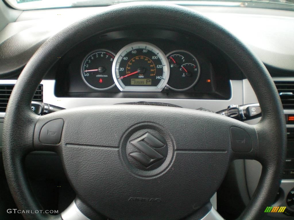 2006 Forenza Sedan - Absolute White / Grey photo #5